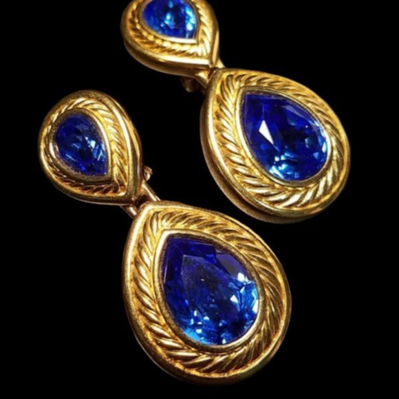 Vintage Retired Swarovski Crystal Sapphire Blue Earrings - Picture 4 of 6